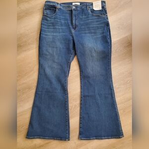 Abercrombie & Fitch Womens Jeans The Flare Ultra High Rise Dark Wash 37/24R NWT